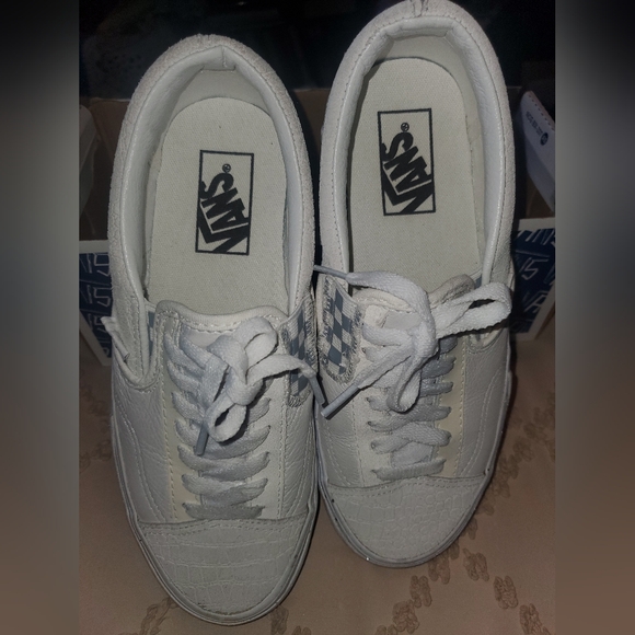 Van glitter marshmallow shoes with 9 pair no show scans socks - Picture 7 of 12